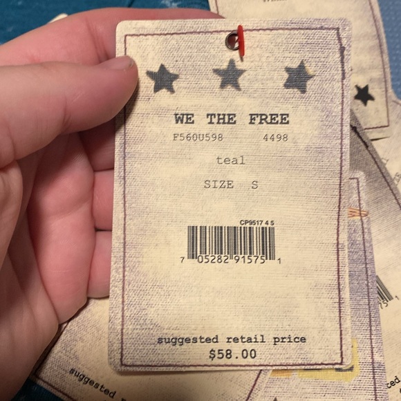 21 piece lot of WE THE FREE “RARE” design, NWT women’s designer TOP’S MSRP $1218 - Picture 8 of 8